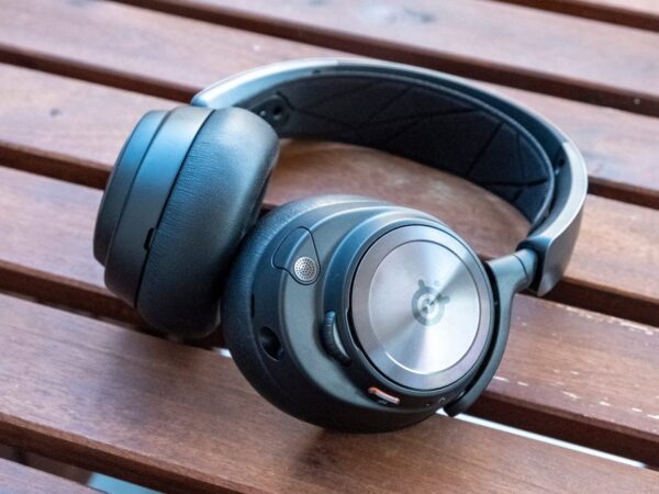 Get SteelSeries' excellent Arctis Nova Pro headset for £169 after a 32% discount